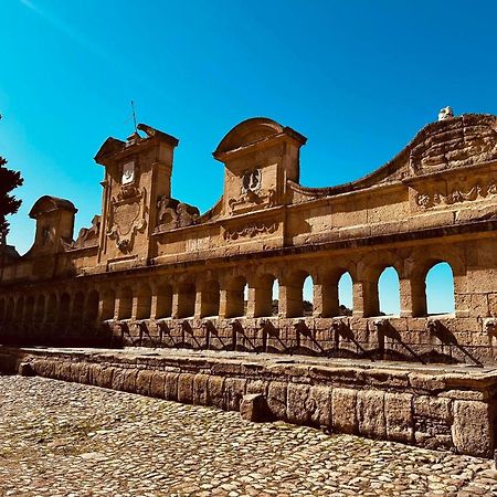 Casa Vacanza Helios Leonforte Esterno foto