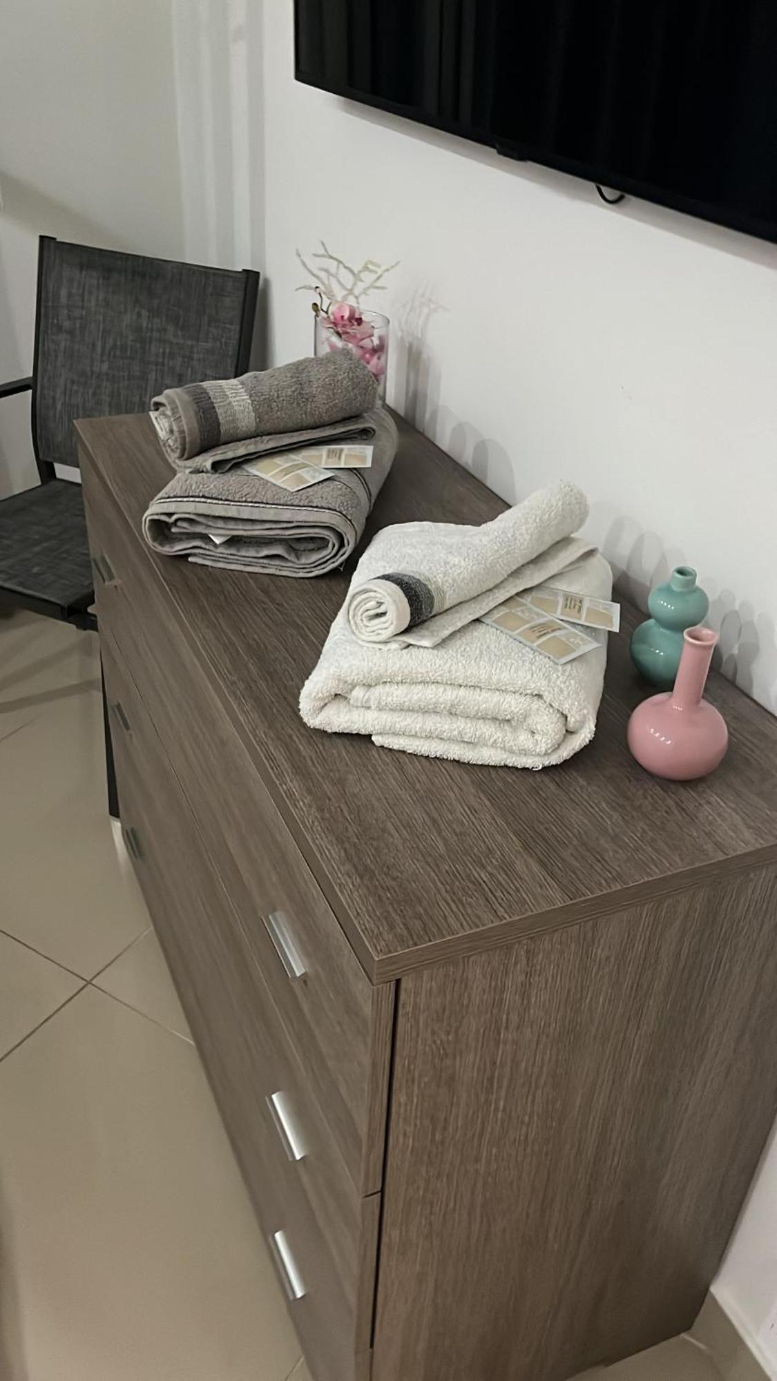 Casa Vacanza Helios Leonforte Esterno foto